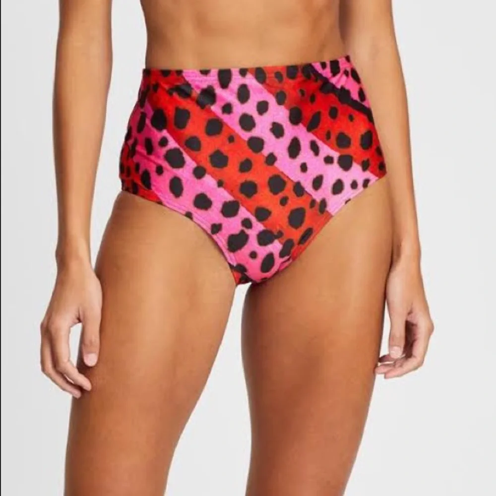 HOUSE OF HOLLAND x SPEEDO | Spandex Bright Cheetah Stripe Pant in Pink M… - Picture 2 of 7